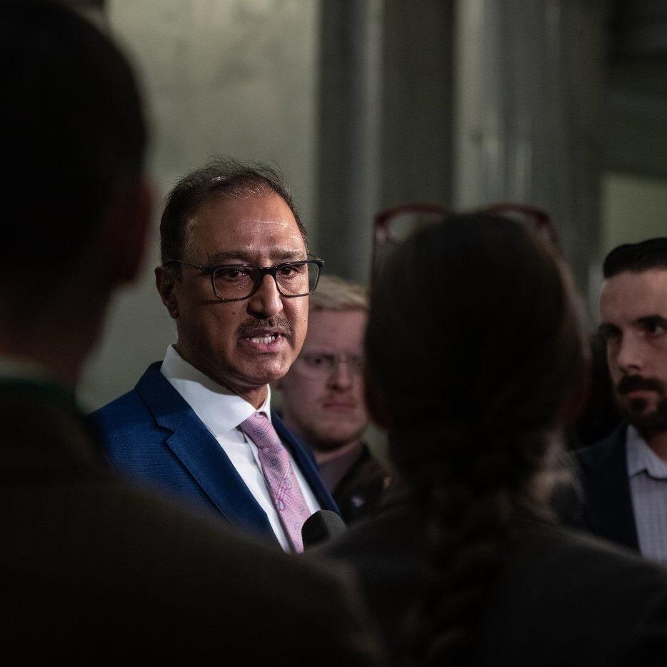 Edmonton Mayor Amarjeet Sohi asked to consider running in federal election